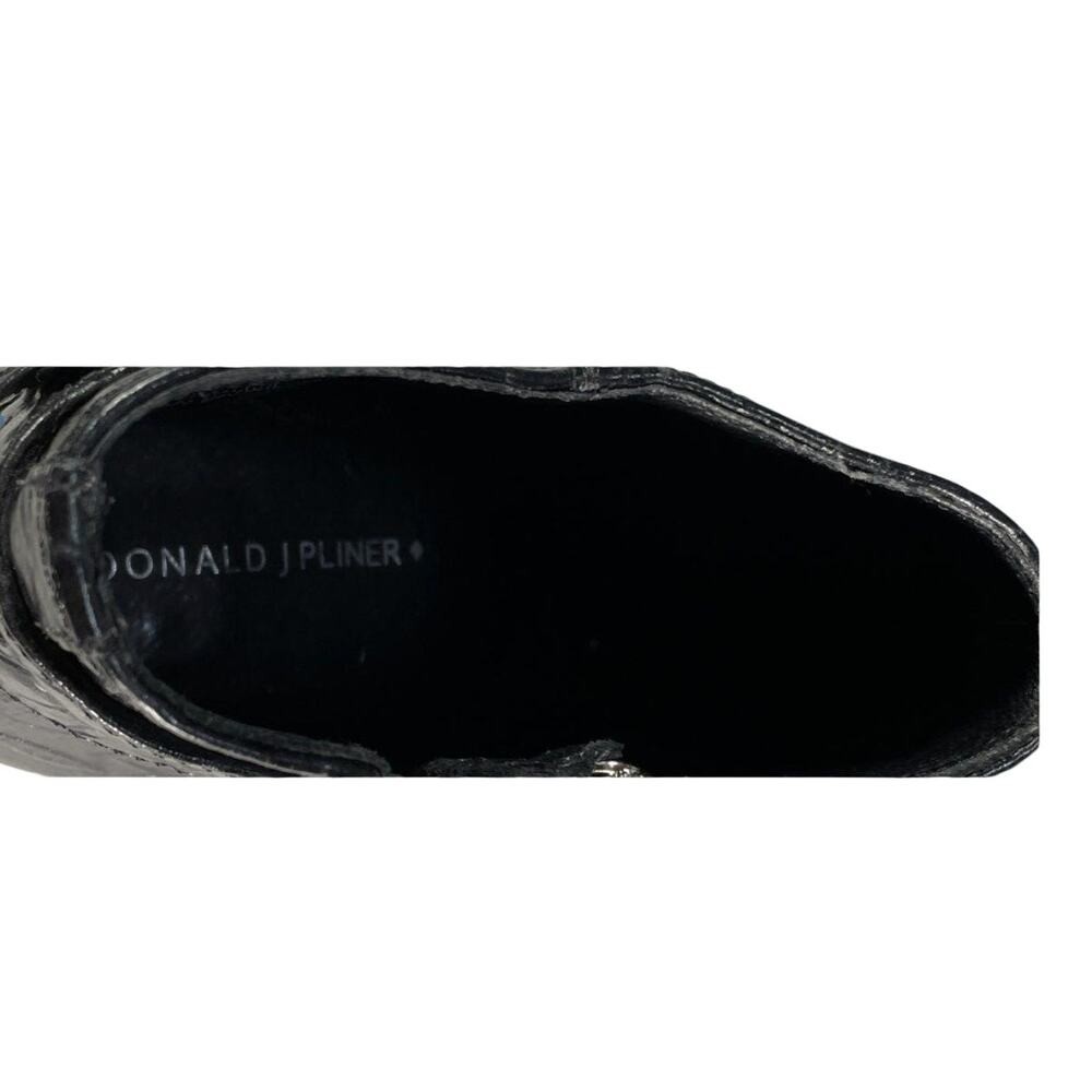 Vintage Donald Pliner Croc Embossed Black Boots 7.5 - Picture 2 of 4